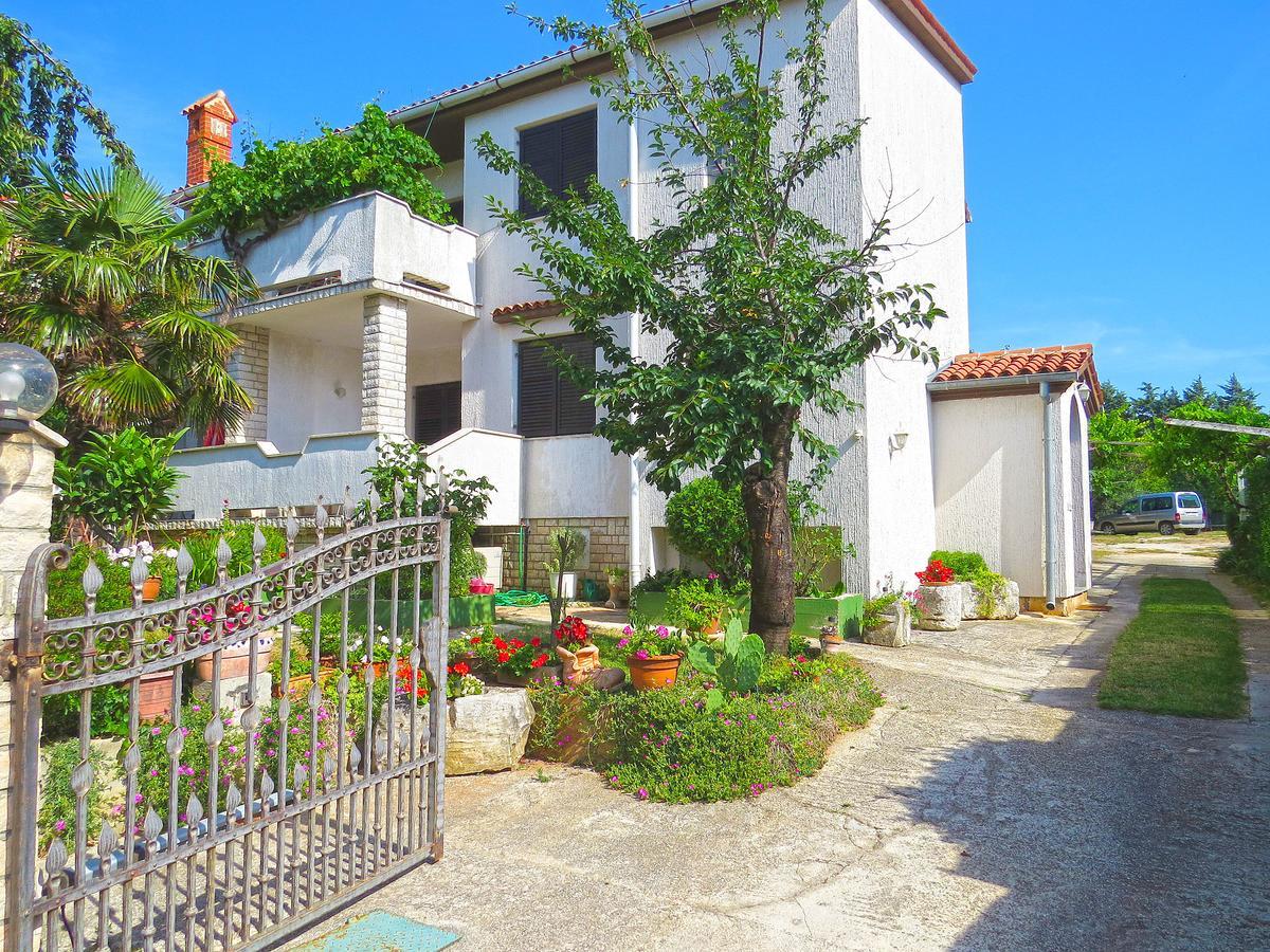 Apartments Milica 961 Medulin Dış mekan fotoğraf